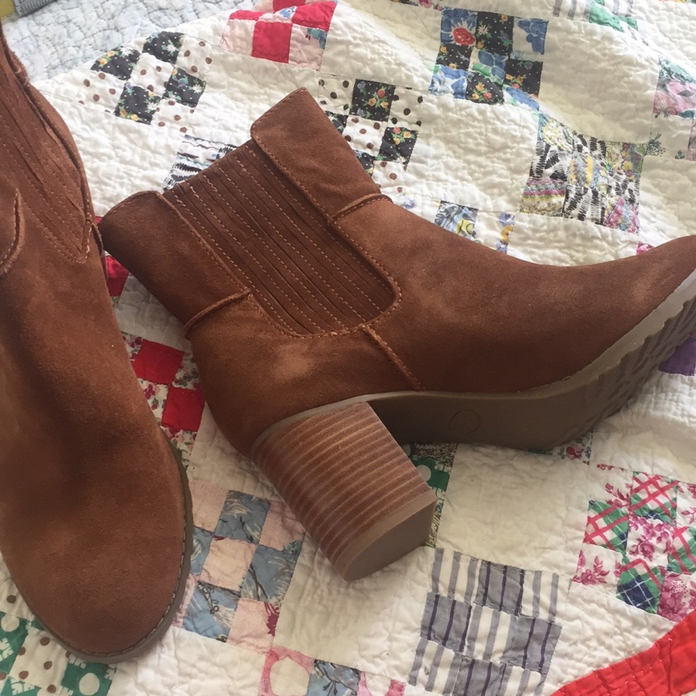 NWOT Circa Joan&David boots